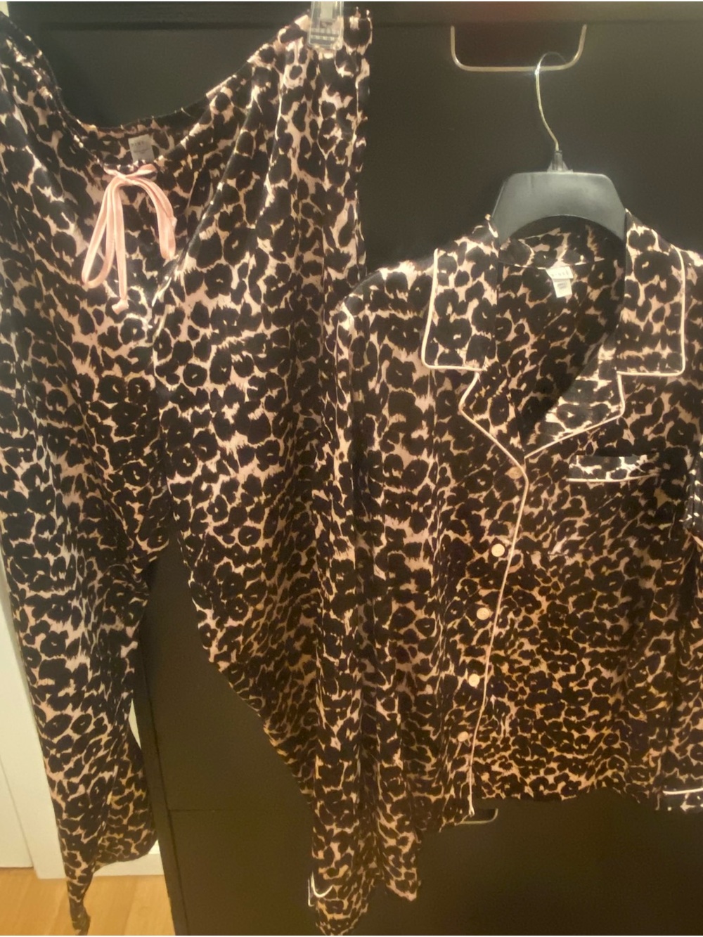 Pinkk Leopard Print Satin Long Pajama Set Size Small/Chico
